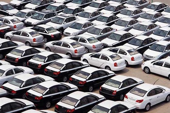 Un buon prezzo. Automobile a nuova energia colore bianco Film protettivo per il trasporto in linea