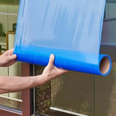 Un buon prezzo. Film protettivo PE ad alta resistenza con adesivo a base di gomma per la rimozione senza residui e elevata resistenza alla trazione in linea